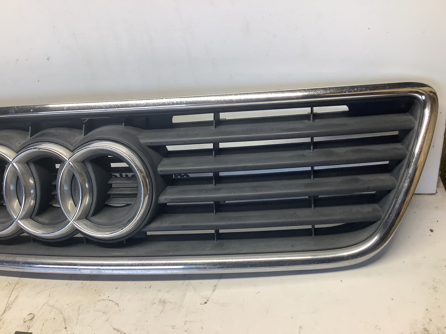 Front Grill 4A0853651