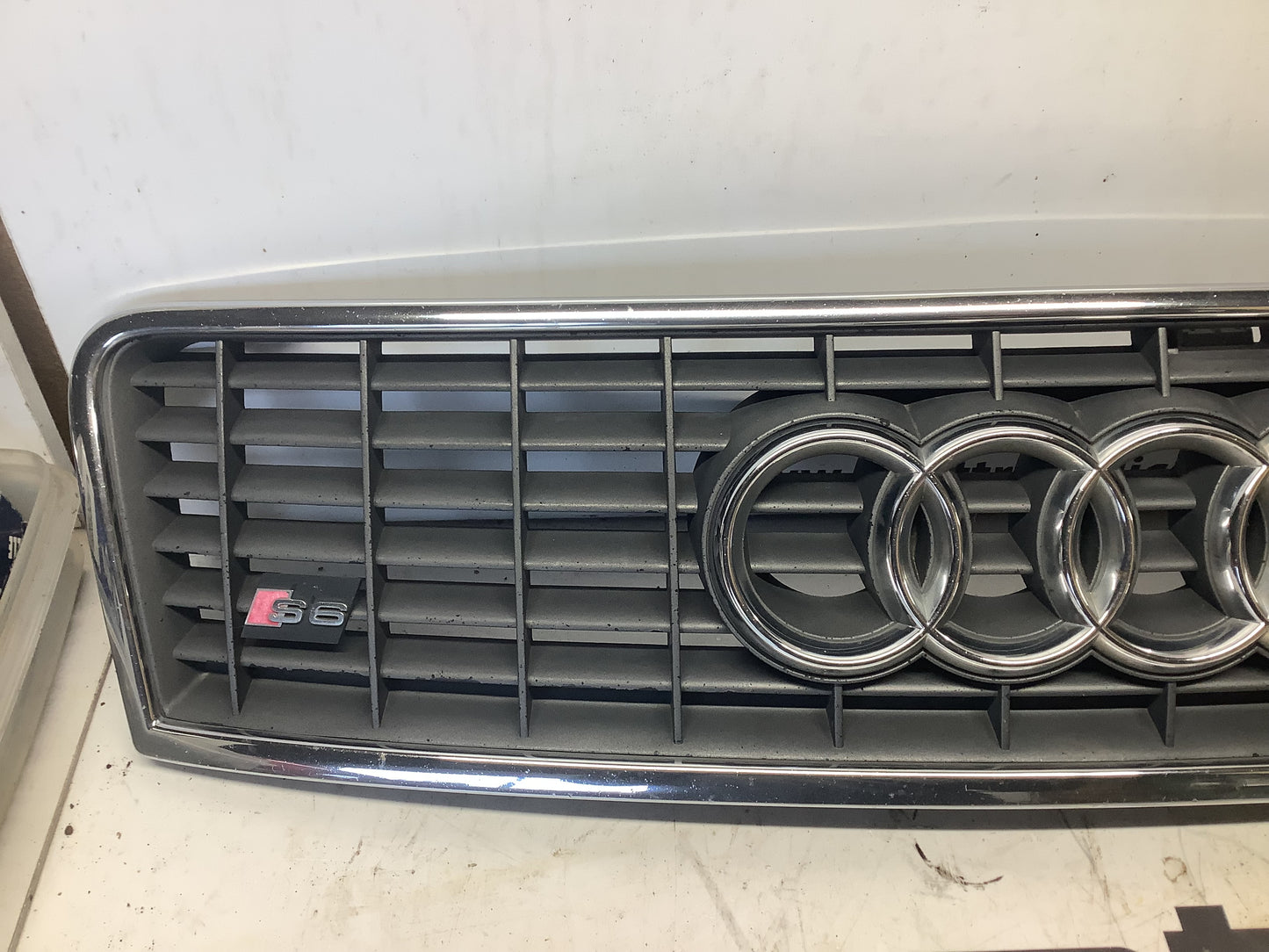 Front Grill 4B3853651E  S6