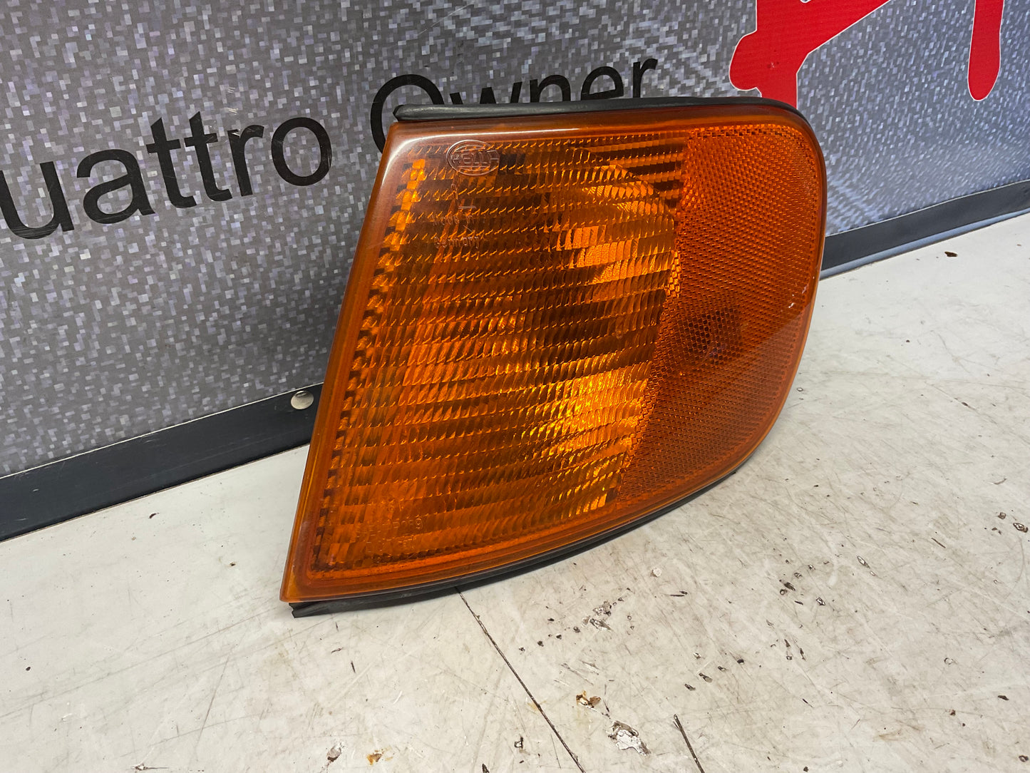 Driver Front Corner Left 4A0953049C Hella C4  S4
