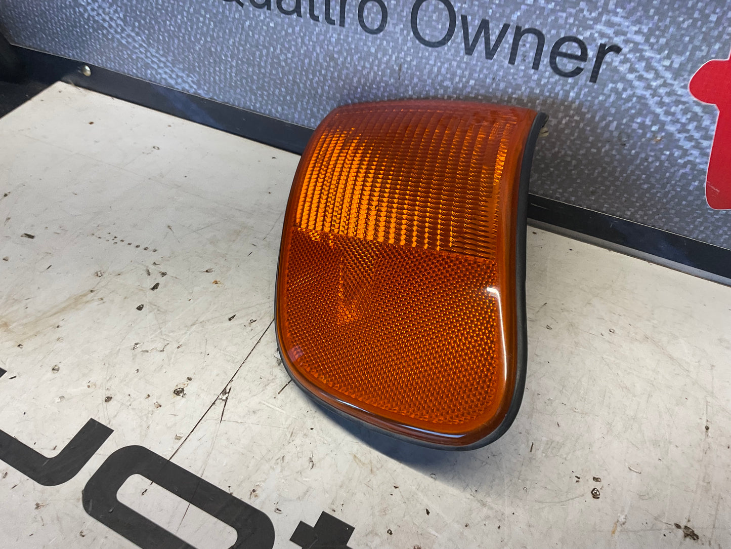Driver Front Corner Left 4A0953049C Hella C4  S4