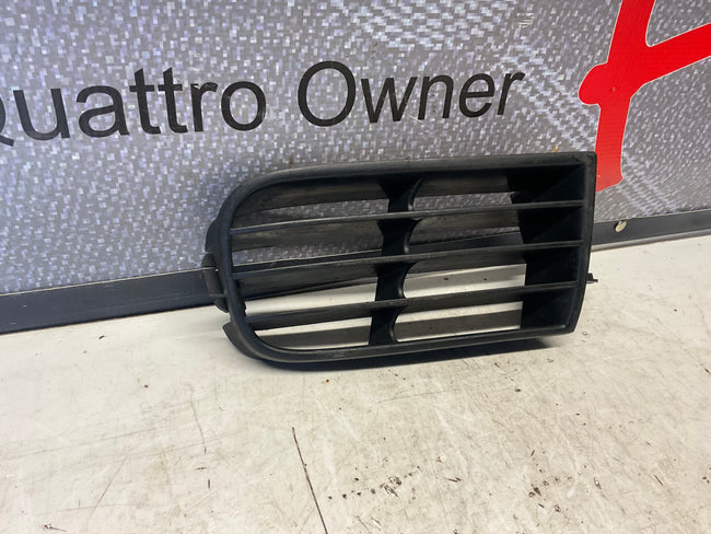 Passenger Front Bumper Lower Grill Cover 4A0807368 C4