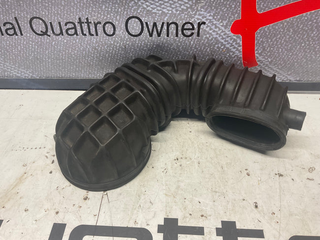 Fuel Distributor Air Intake Boot 035133357AD  B2