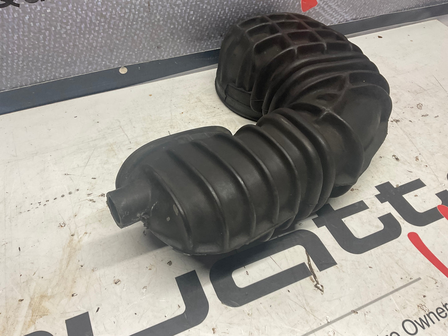 Fuel Distributor Air Intake Boot 035133357AD  B2