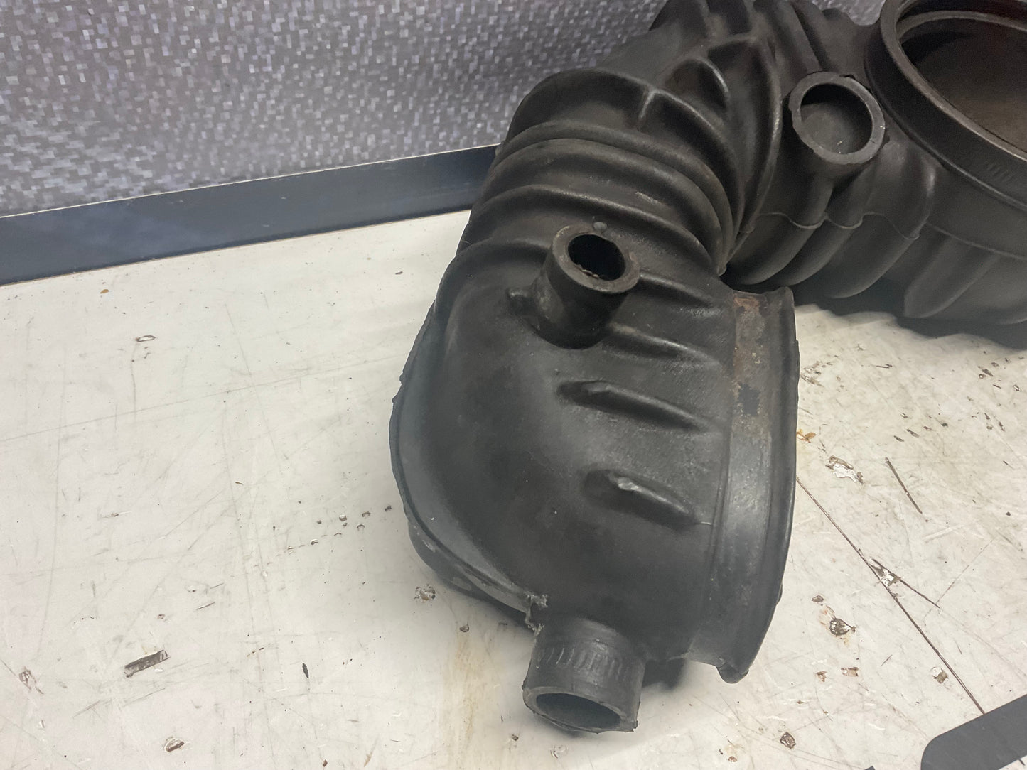 Fuel Distributor Air Intake Boot 035133357AD  B2