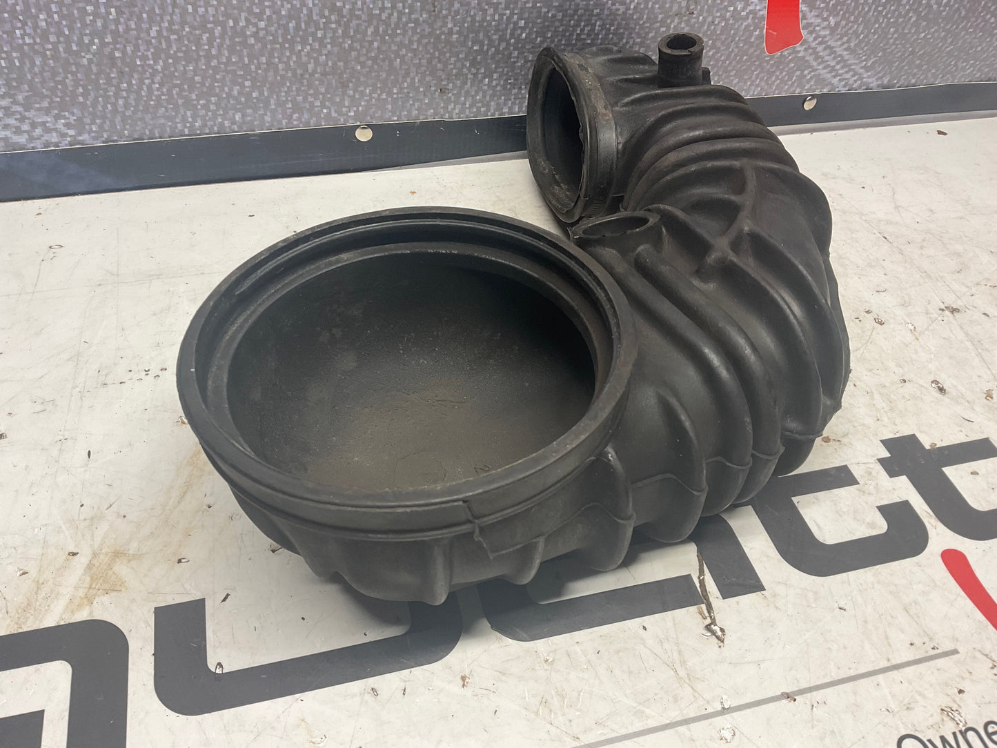 Fuel Distributor Air Intake Boot 035133357AD  B2