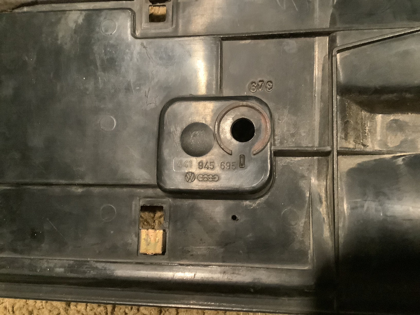 Rear Center Light Panel 441945695