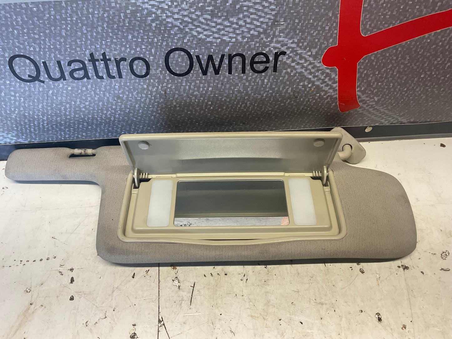 Passenger Sun Visor Right  893857552D  B3  Beige