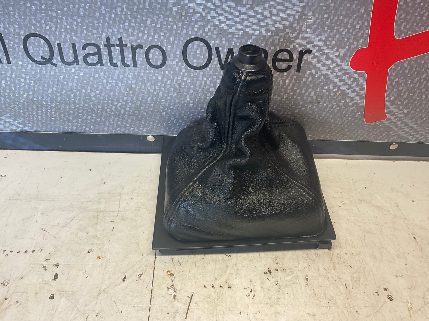 Shifter Leather Boot/Frame Black 4A0863279D  C4 (Copy)