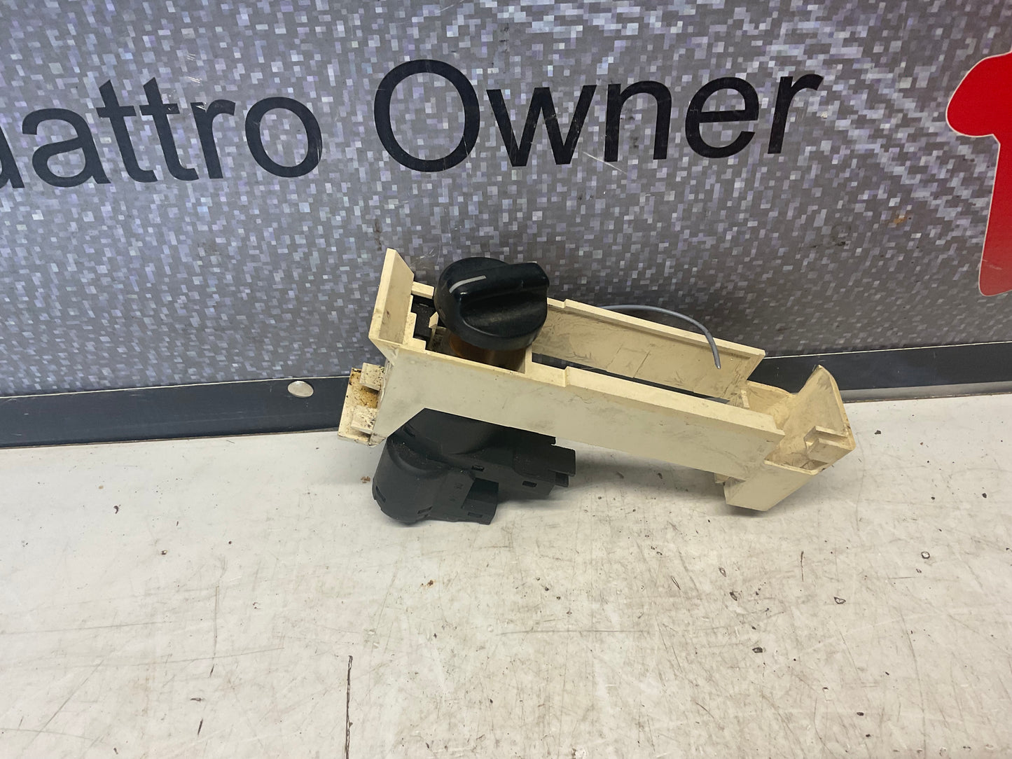 Drive Control Switch Control 441927339  D1