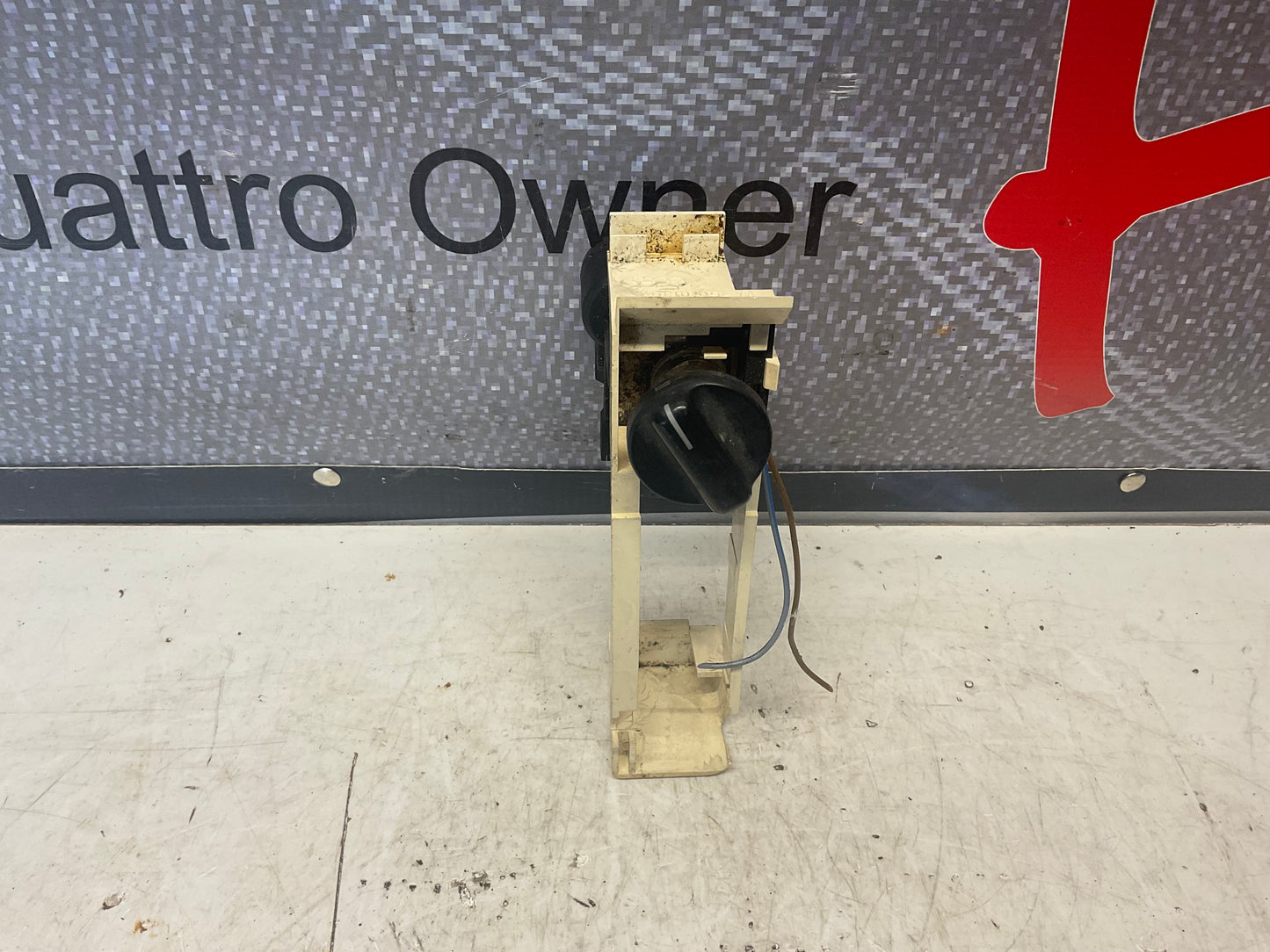 Drive Control Switch Control 441927339  D1