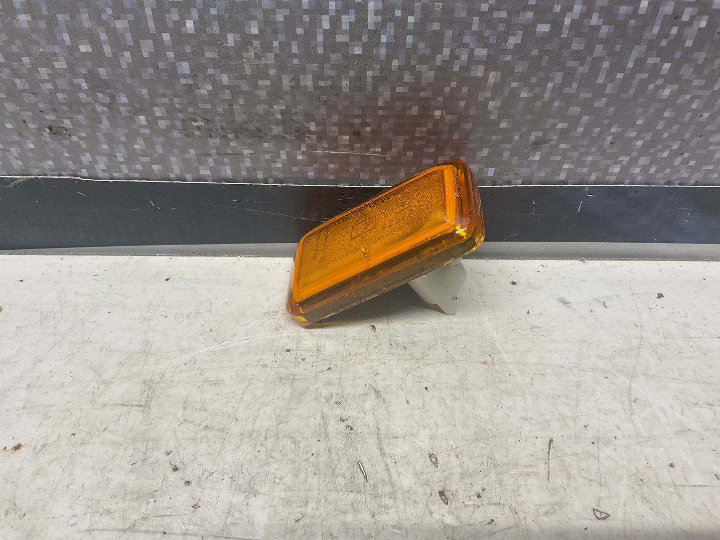 Front Side Marker Lens NOS  161949117A Hella  C3  D1