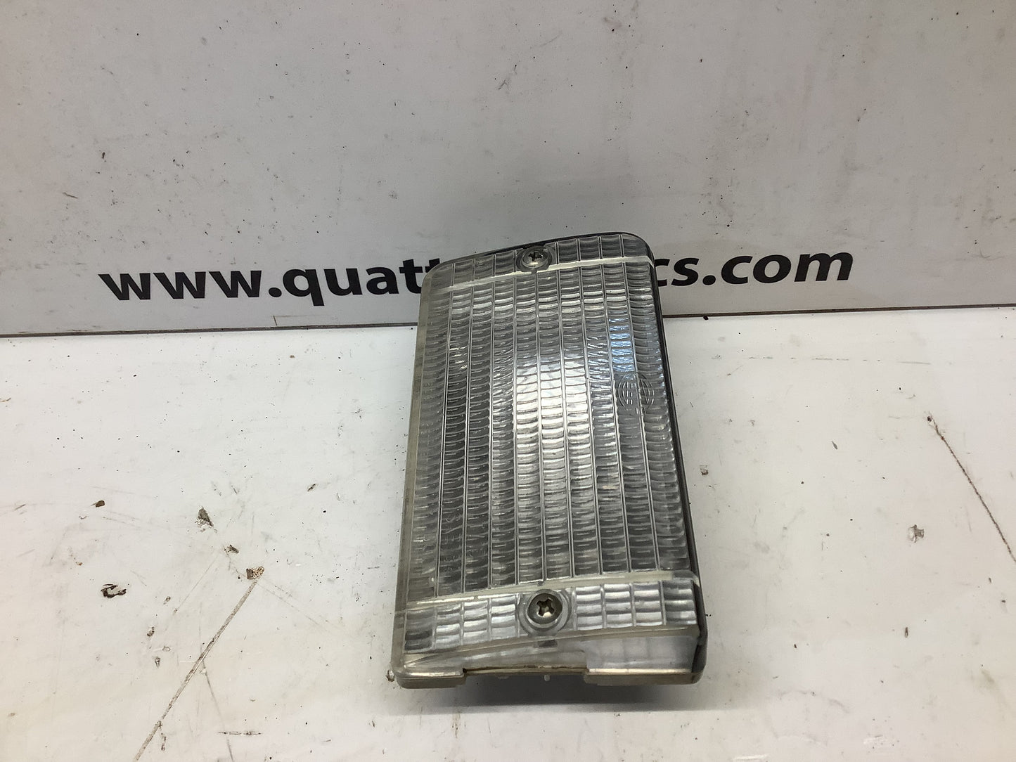 Front Turn Signal 813953049 Mint