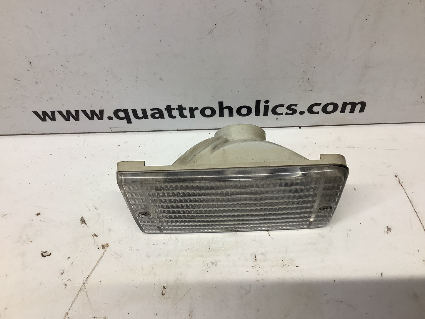 Front Turn Signal 813953049 Mint