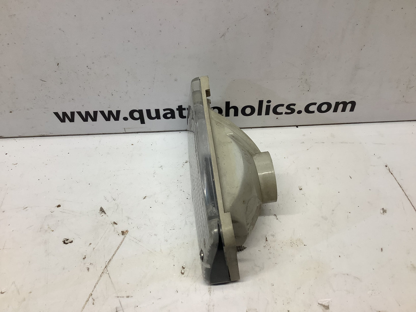 Front Turn Signal 813953049 Mint