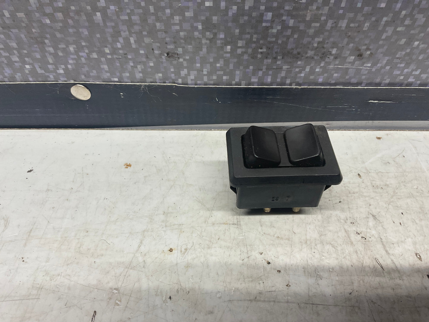 Power Window Switch 431959855D  C2