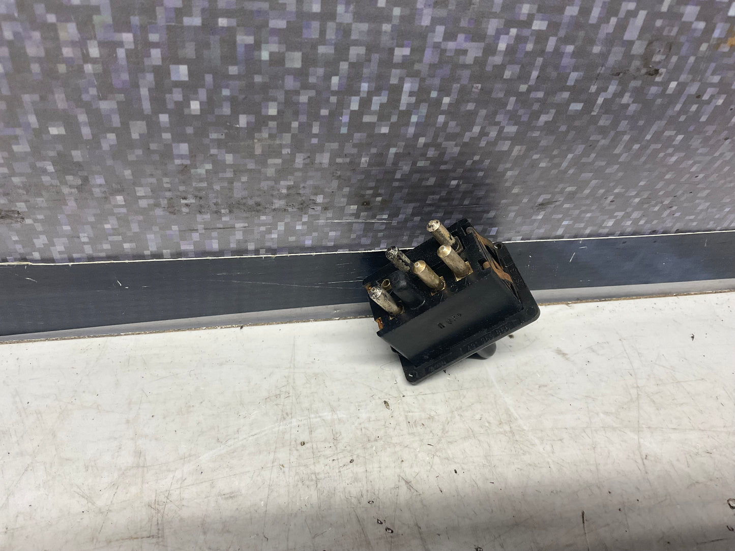 Power Window Switch 431959855E  C2 C3
