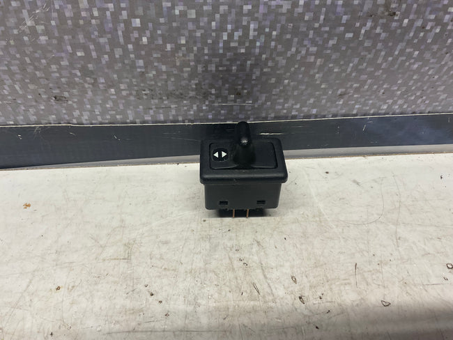 Power Window Switch Front 443959855B  C3
