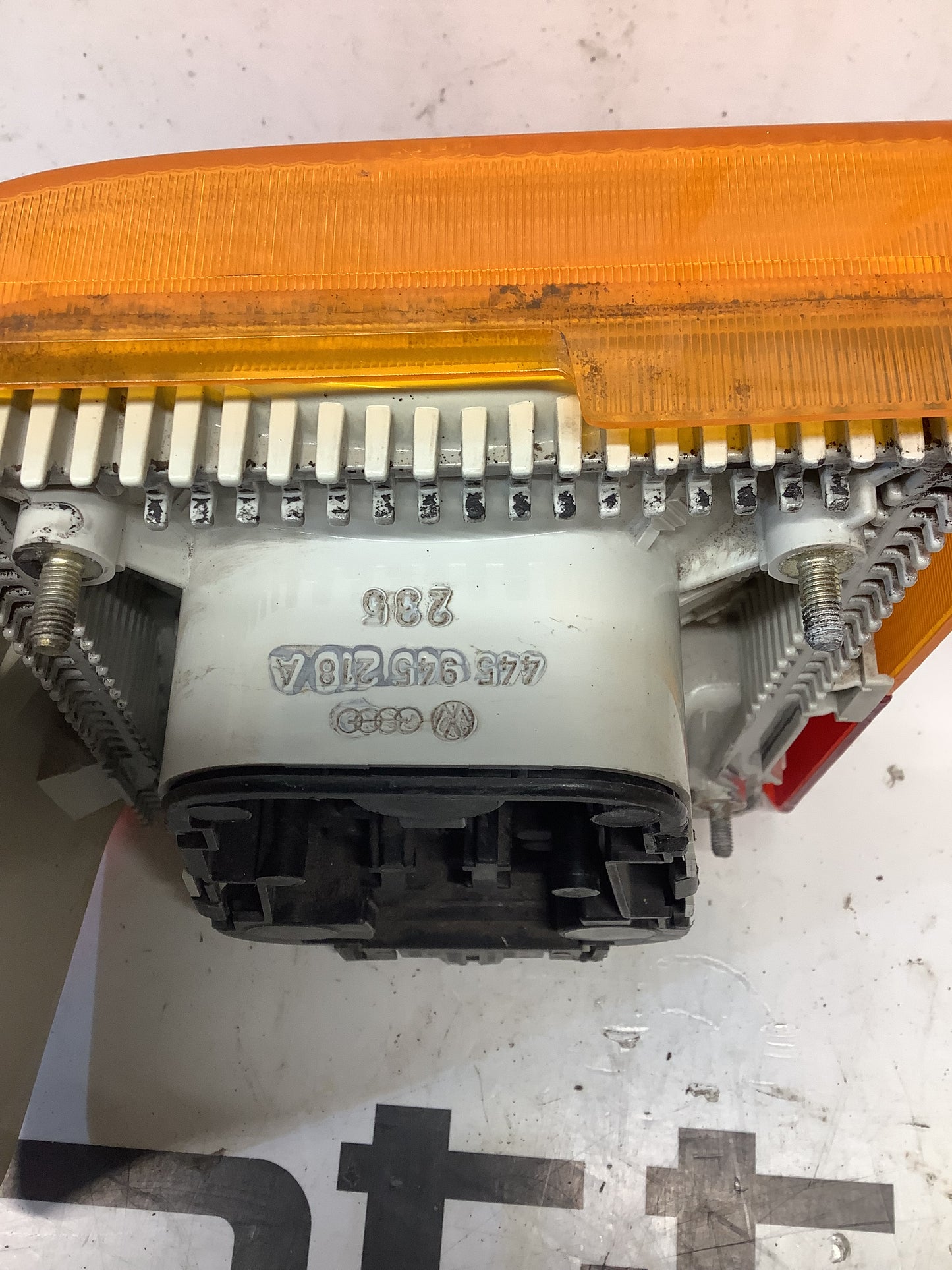 Passenger Taillight Right 445945218A