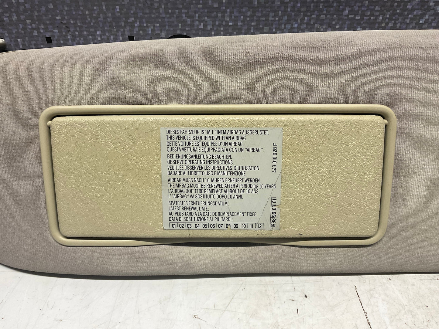 Sun Visor Set 443857551 & 443857552  C3  Beige