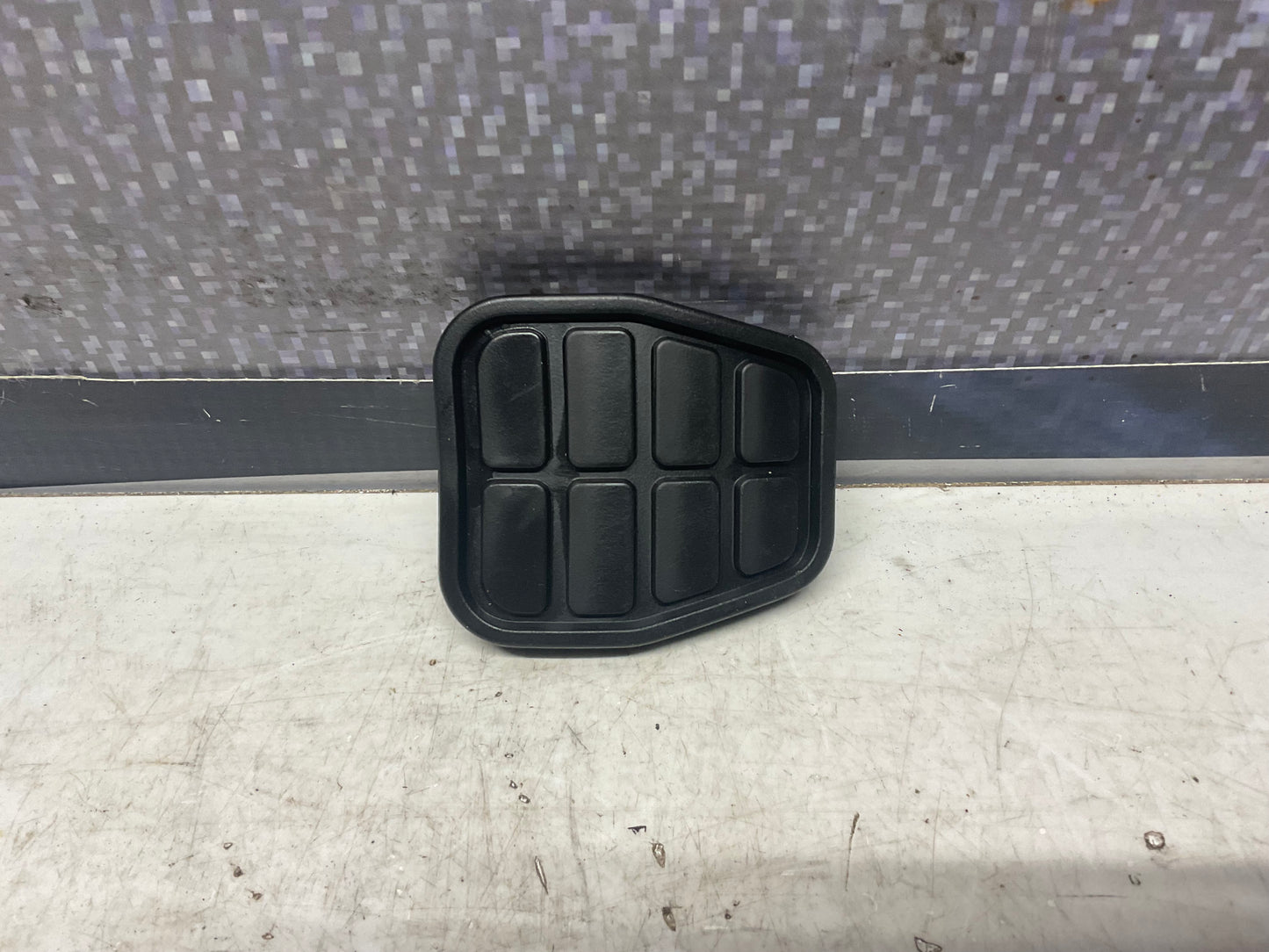 Brake/Clutch Pedal Cover 321721173  C2 C3  B2  Black