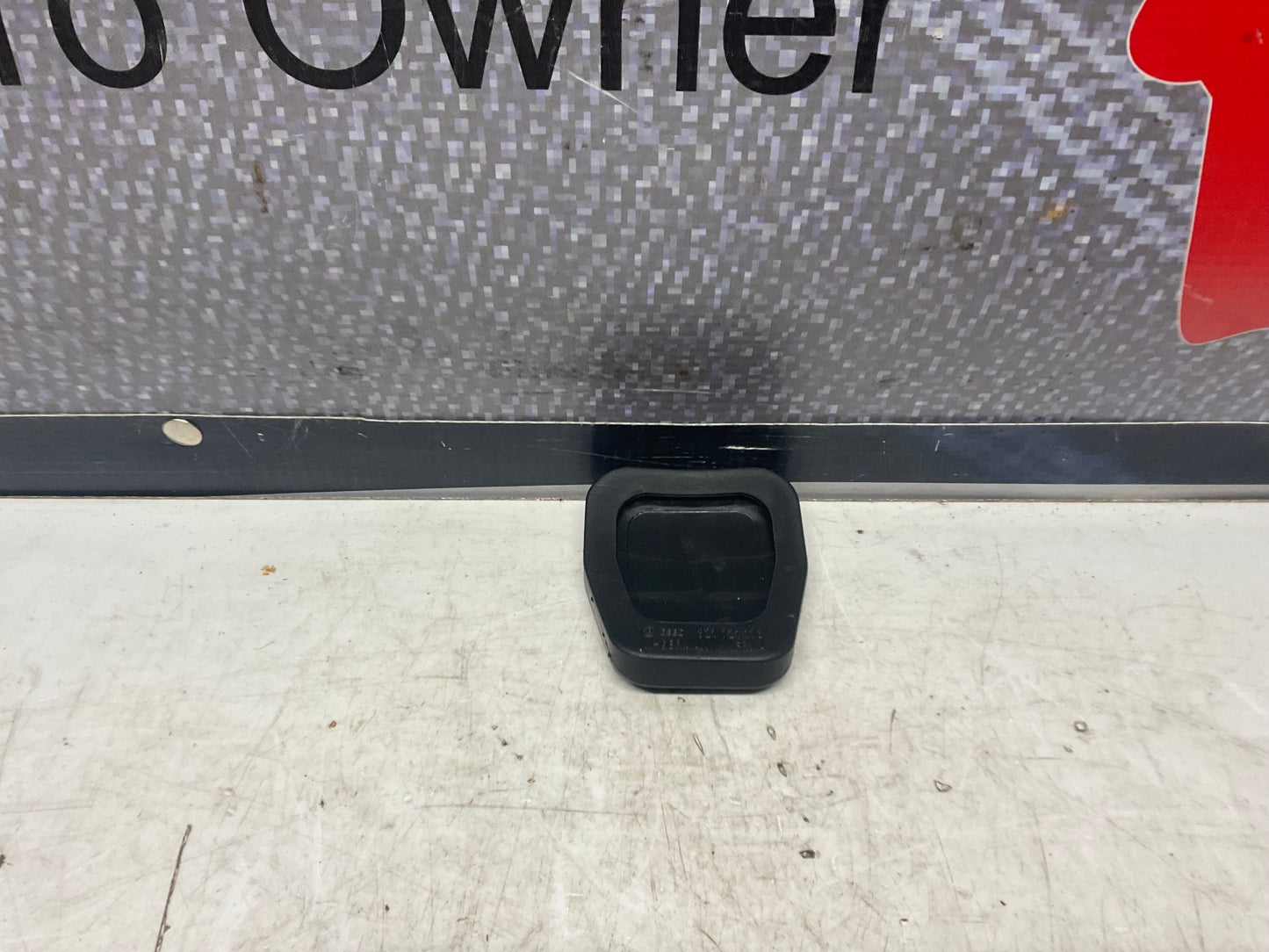 Brake/Clutch Pedal Cover 321721173  C2 C3  B2  Black