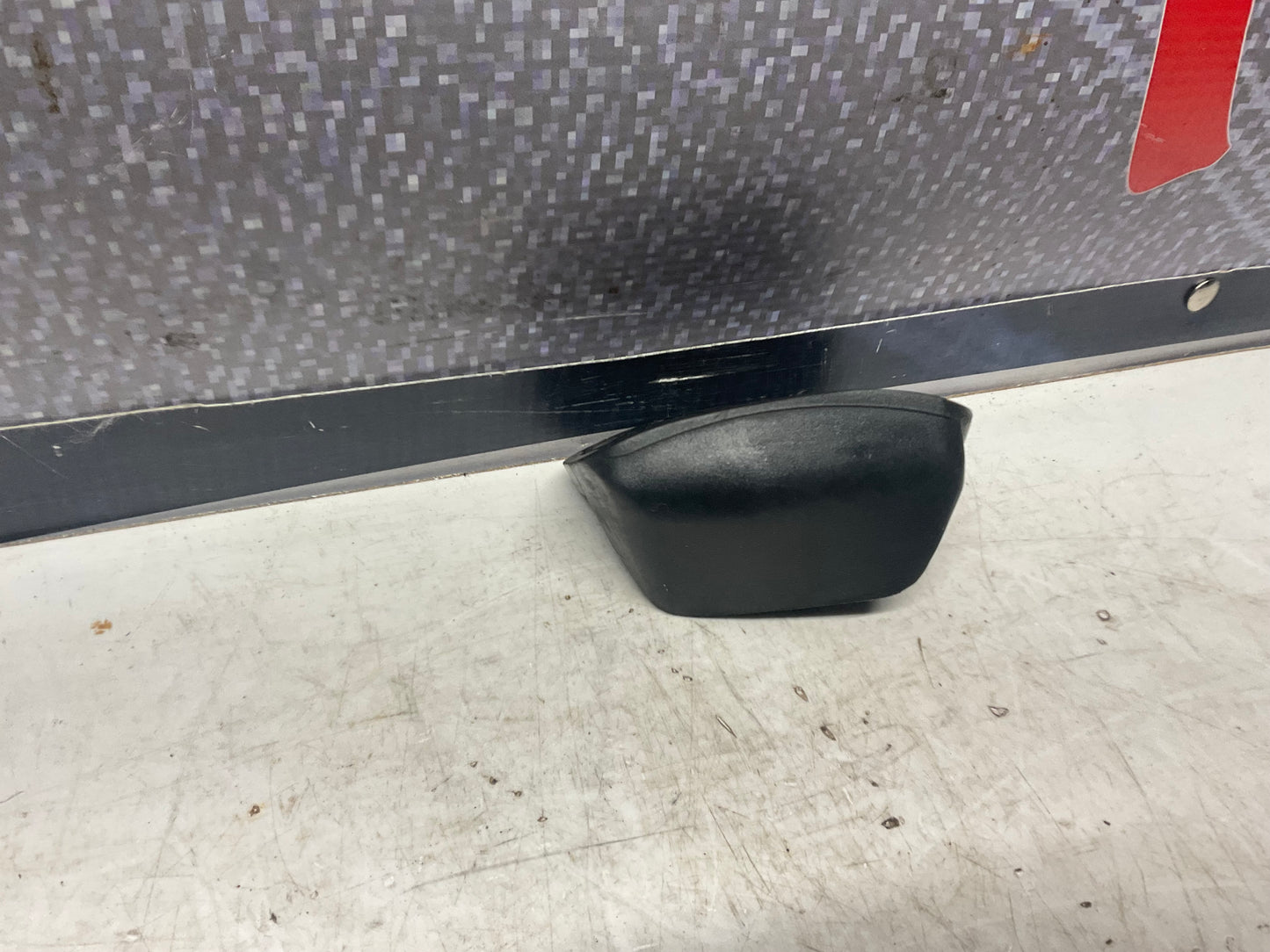 Brake/Clutch Pedal Cover 893721173A  B3  Black