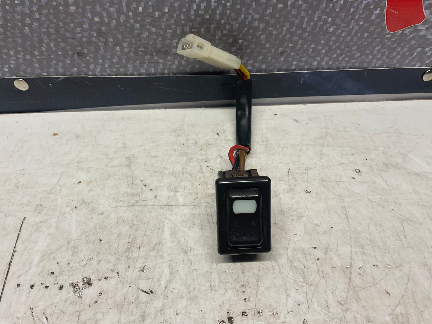 Power Window Switch Front 811959855  B2  Brown