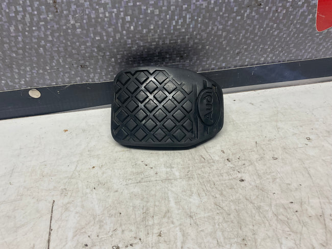 Brake/Clutch Pedal Cover 4A0721173A  C4  Black