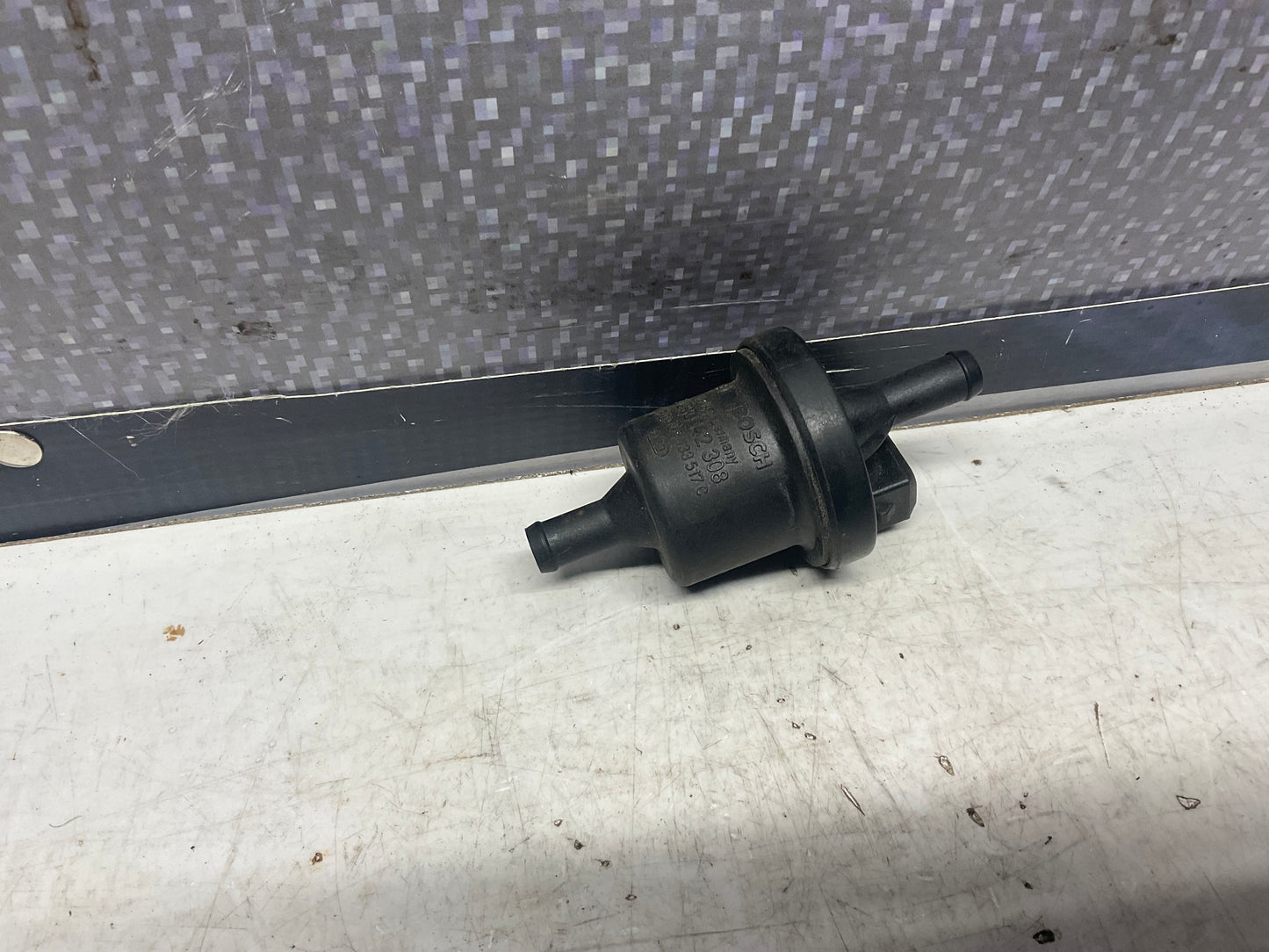 Vapor Canister Purge Valve 077133517C  B5 C5 D2