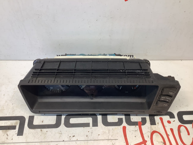 Instrument Cluster 81136030