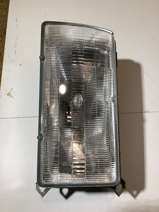Driver Headlight Lens Left 813941105  Hella B2