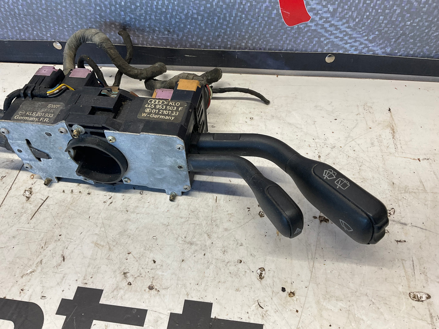 Wiper/Headlight/Turn Signal/Hazard Control  445953503F/443953513K