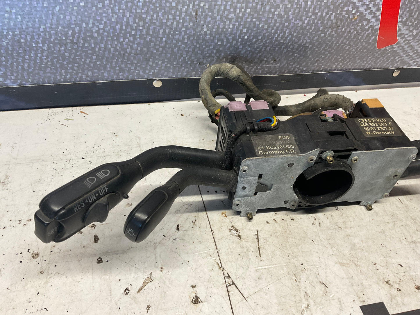 Wiper/Headlight/Turn Signal/Hazard Control  445953503F/443953513K