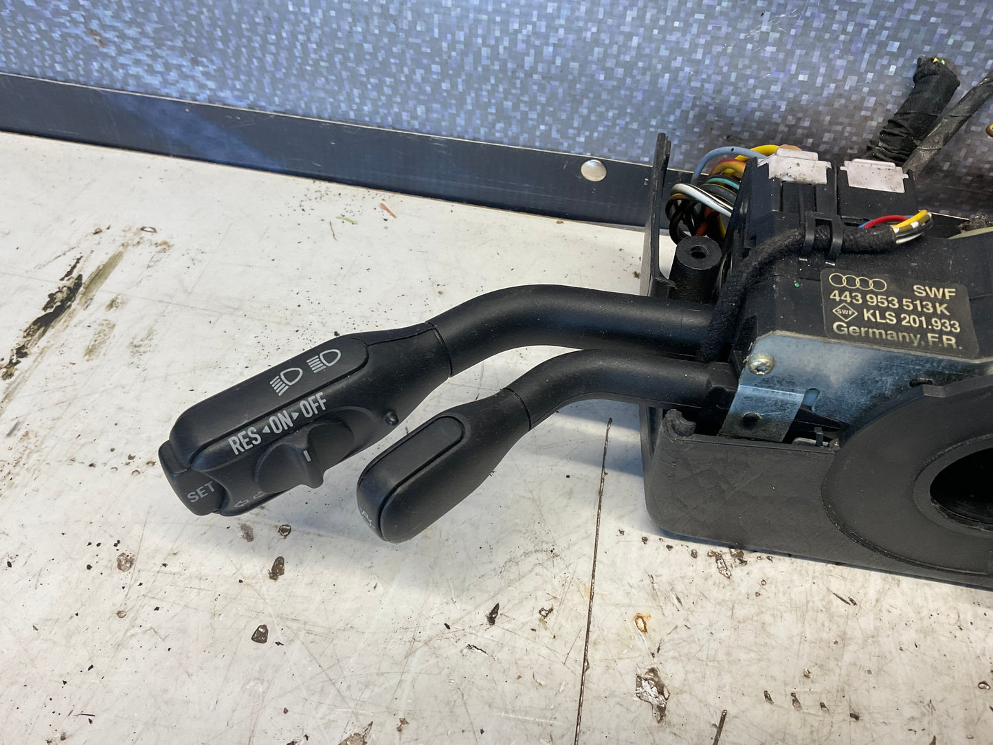 Wiper/Headlight/Turn Signal/Hazard Control  443953503D/443953513K