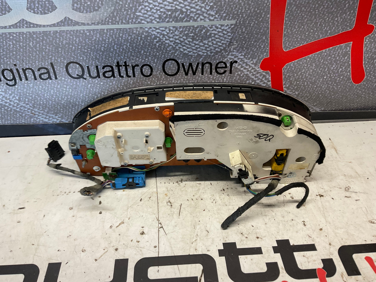 Speedometer Cluster with Computer  893919035N  B3