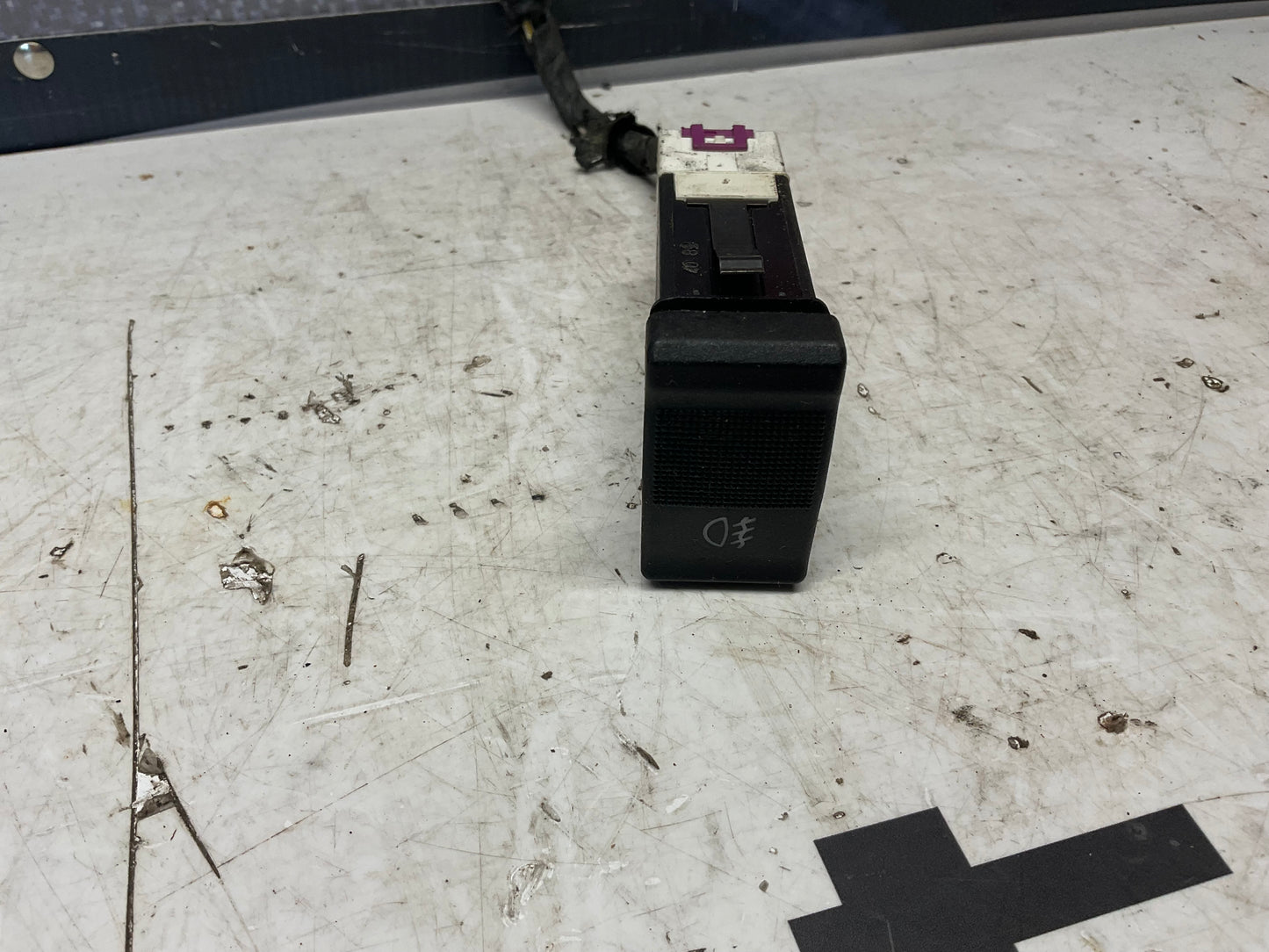 Fog Light Dash Switch  893941535  B3  C3