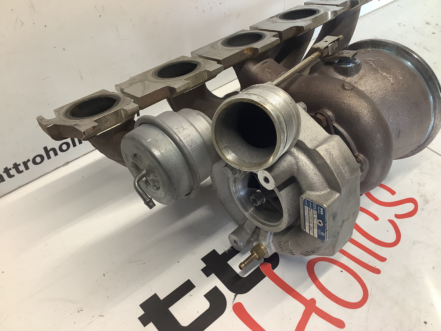 Turbo with Exhaust Manifold 07K145701B  RS3  TTRS