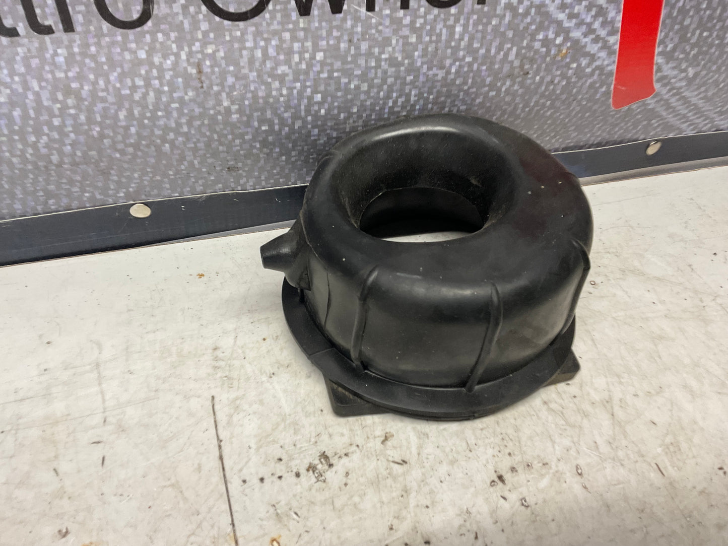 Fuel Tank Fill Breather Seal Rubber Boot 811809933A  B2