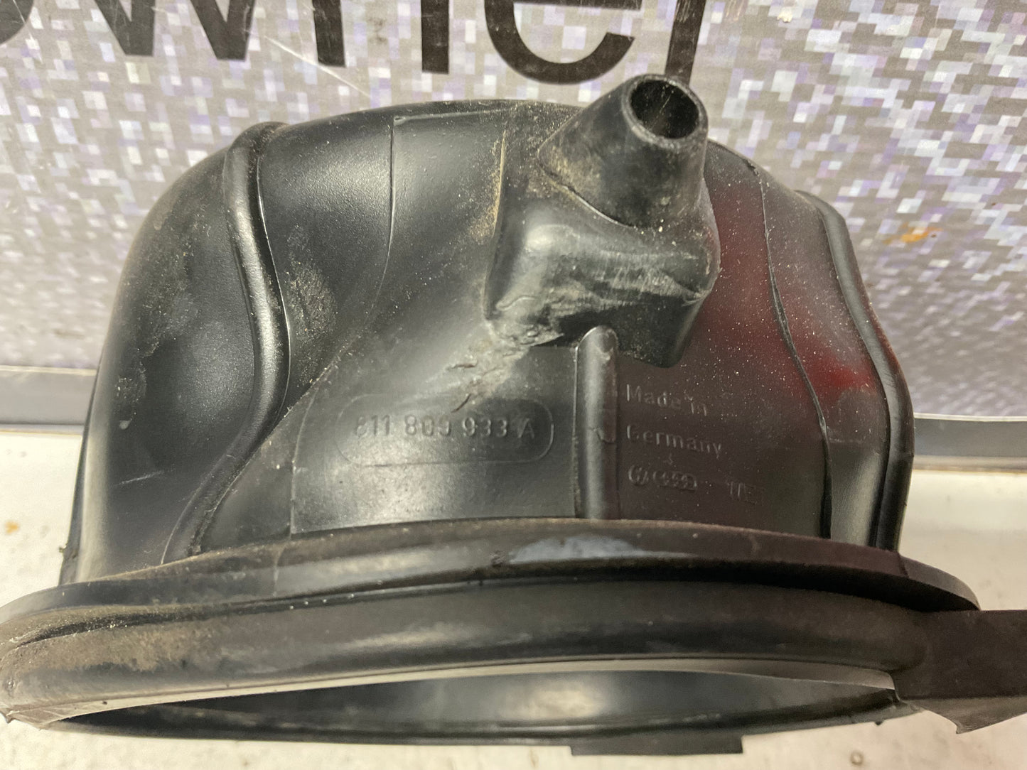 Fuel Tank Fill Breather Seal Rubber Boot 811809933A  B2