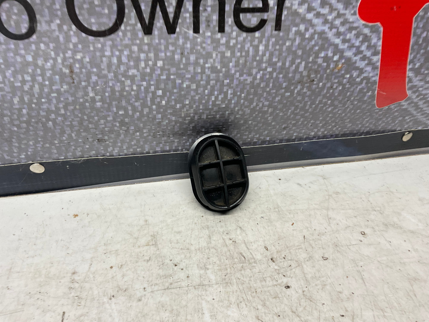 Pass Through Grommet Cap Seal  4A0971841L  C4
