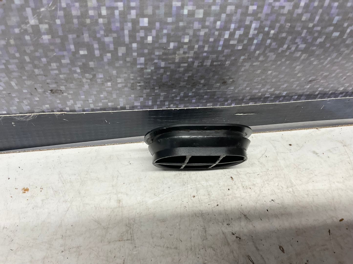 Pass Through Grommet Cap Seal  4A0971841L  C4
