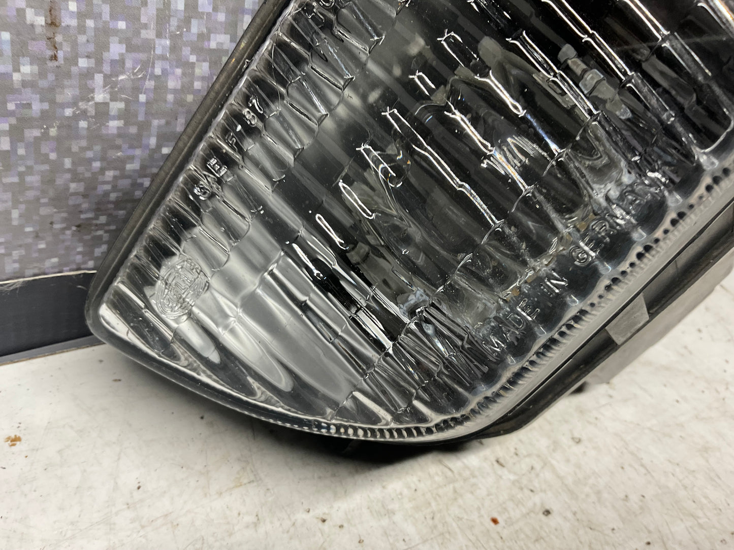Passenger Fog Light Right 893941700B  B3  Hella