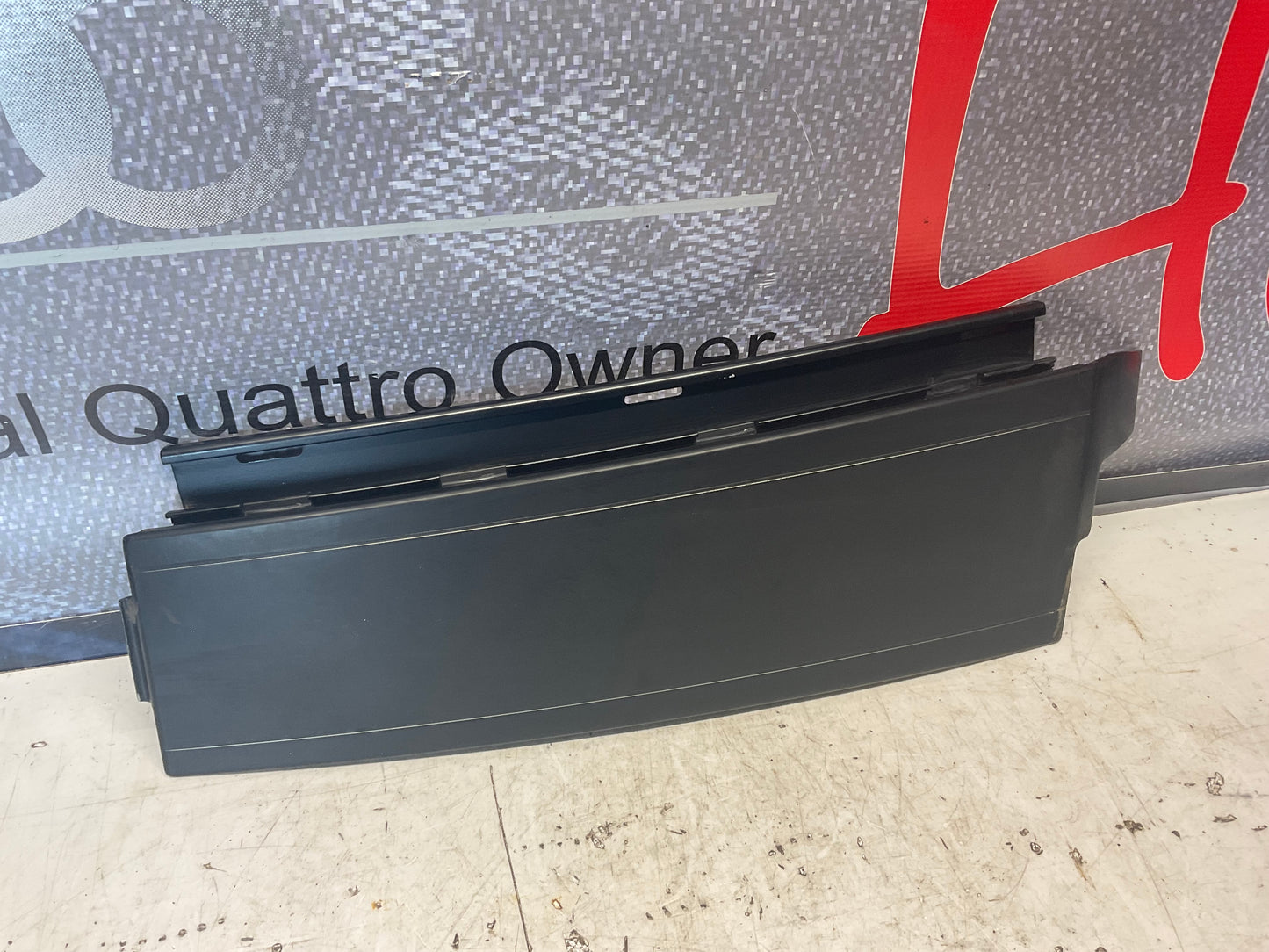 Right Passenger Side B Pillar Cover Trim Plate  B3  S2