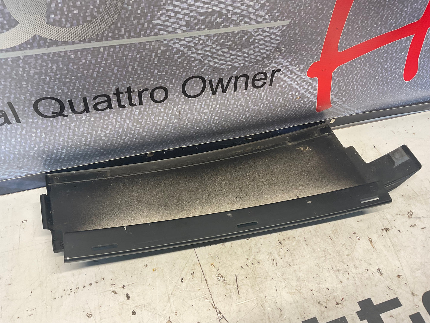 Right Passenger Side B Pillar Cover Trim Plate  B3  S2