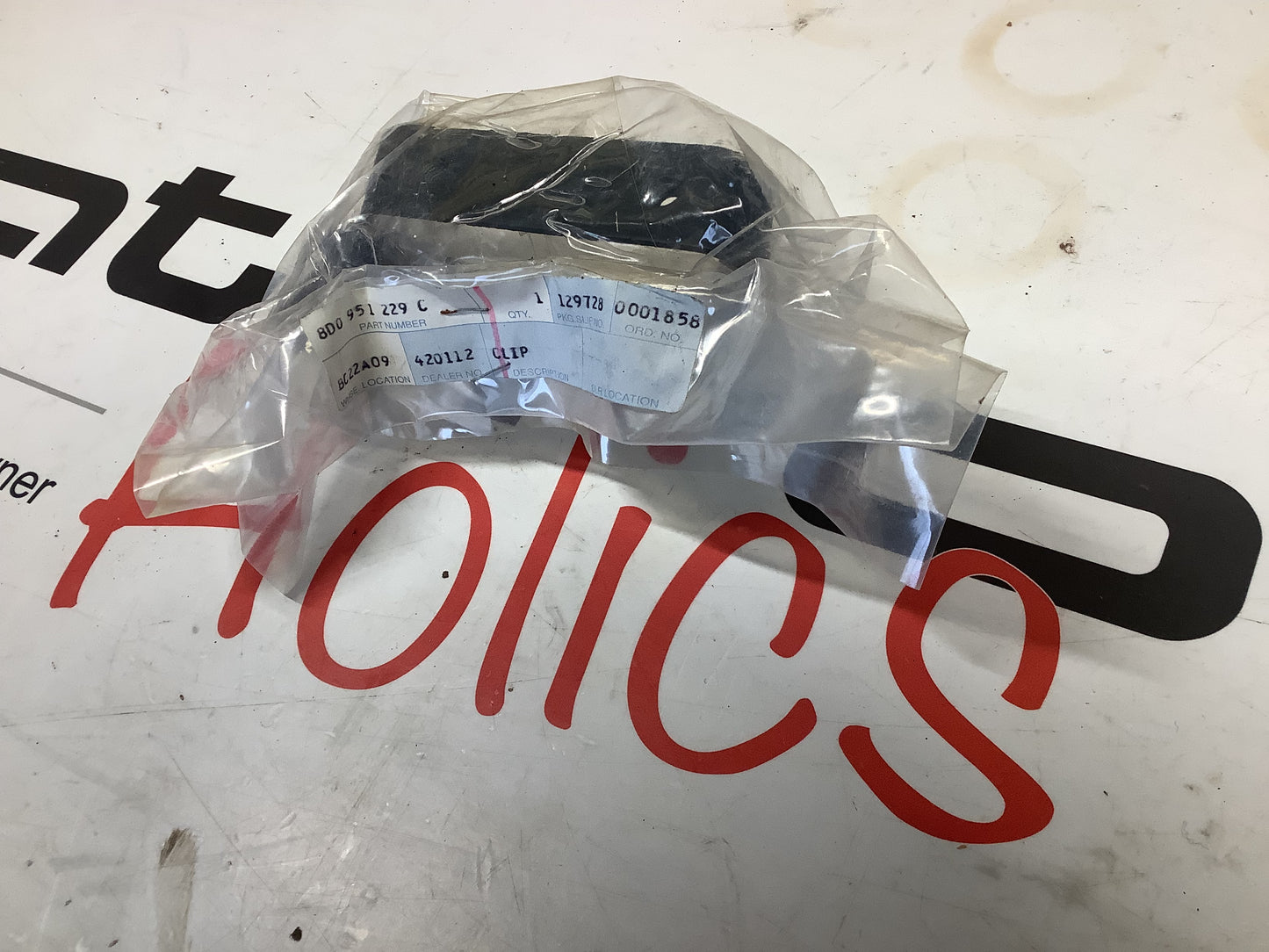 Sunroof Guide Bracket 431877306 NOS