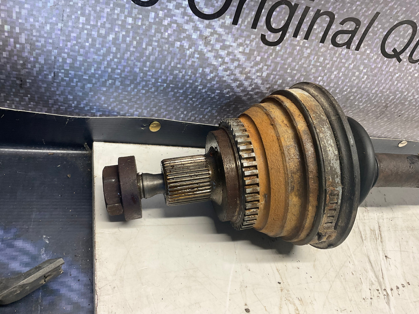Rear Axle Left or Right Complete 441501203B  D1  V8