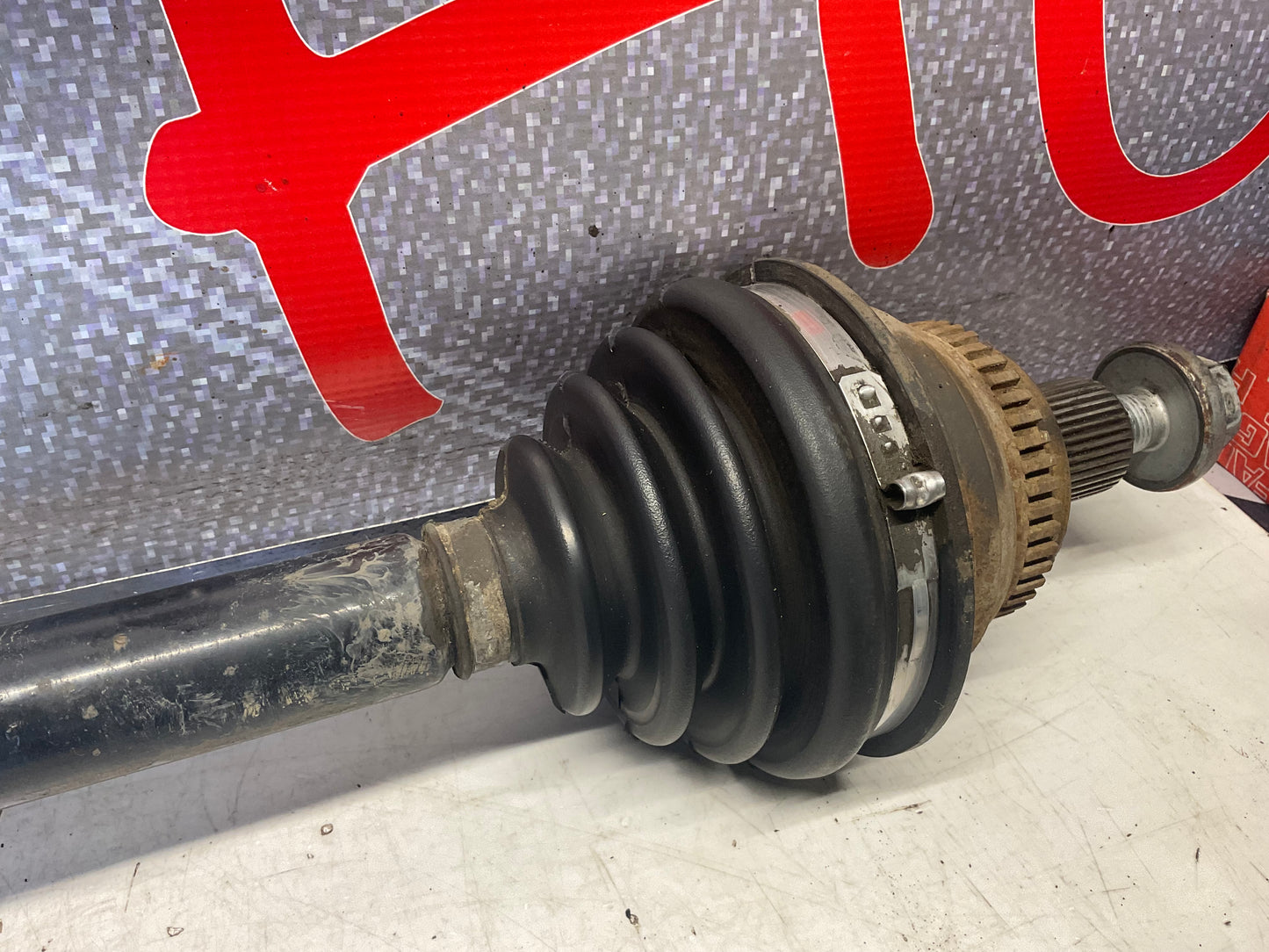 Front Left Driver Side Axle Complete 441407271M  D1  V8