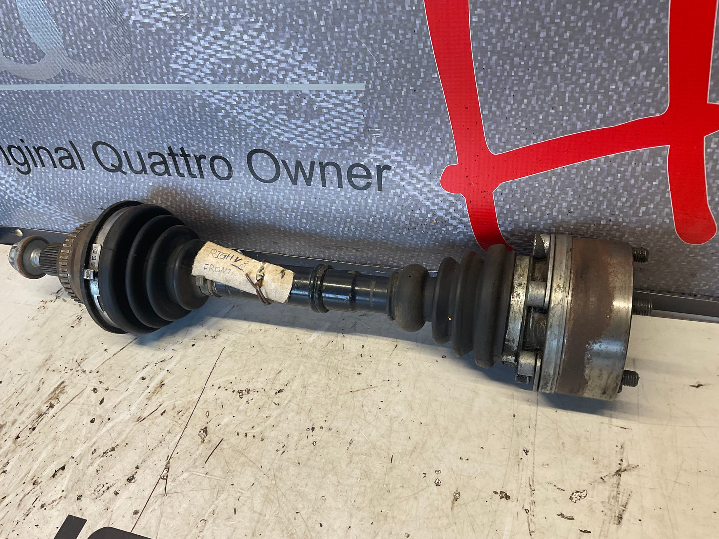 Front Right Passenger Side Axle Complete 441407272  D1  V8