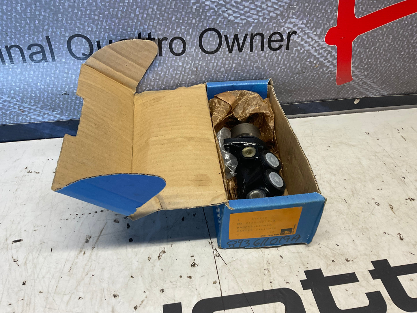 Brake Master Cylinder NOS 893611019A  B3  Ate