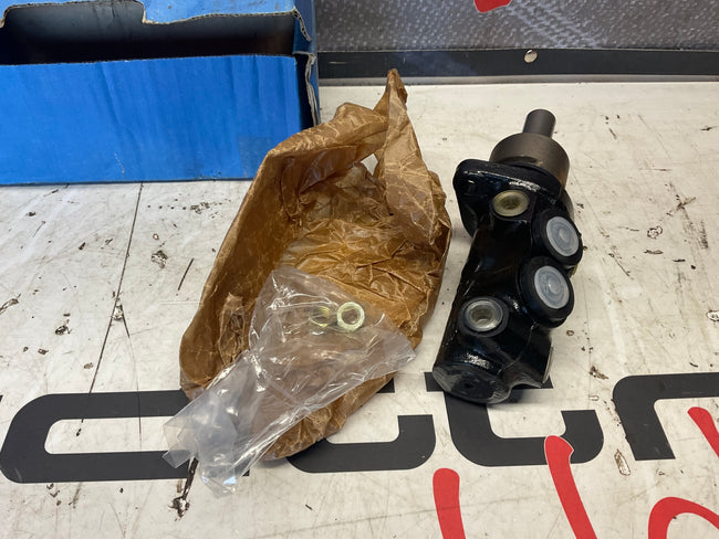 Brake Master Cylinder NOS 893611019A  B3  Ate